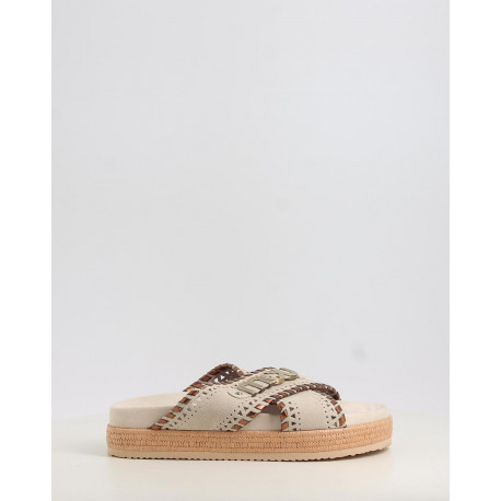 CRISS CROSS SANDAL METSTITCH